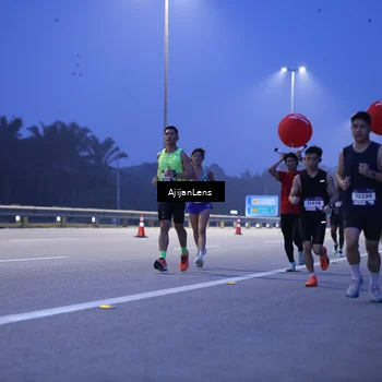 Runner Photo 7372658