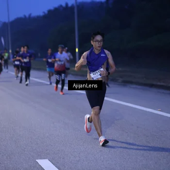 Runner Photo 7372824