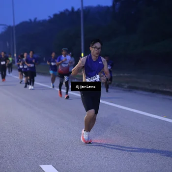 Runner Photo 7372874