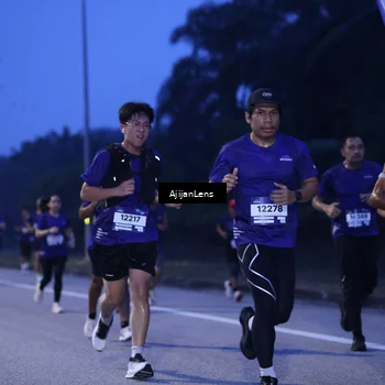 Runner Photo 7372943