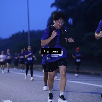 Runner Photo 7372950