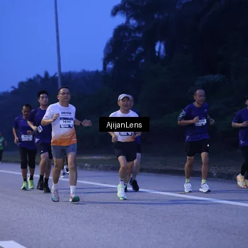 Runner Photo 7372996