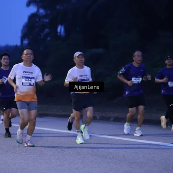 Runner Photo 7372997