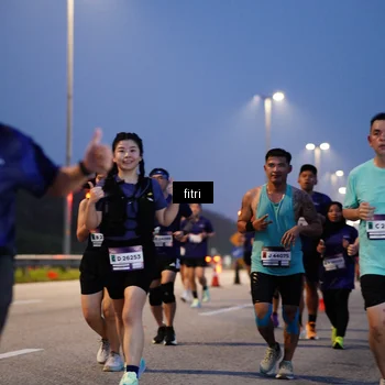 Runner Photo 7373711