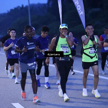 Runner Photo 7373834