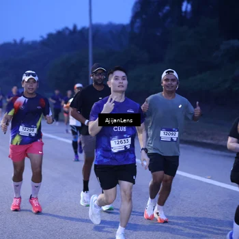 Runner Photo 7373835
