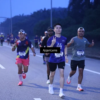 Runner Photo 7373846