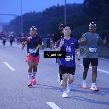 Runner Photo 7373849