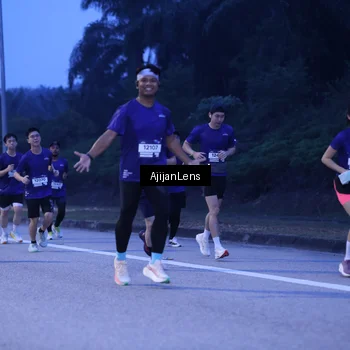 Runner Photo 7373909