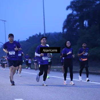 Runner Photo 7373995