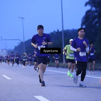 Runner Photo 7374002
