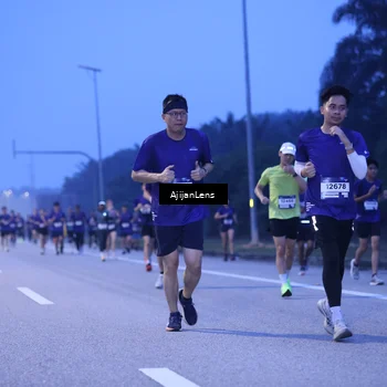 Runner Photo 7374012