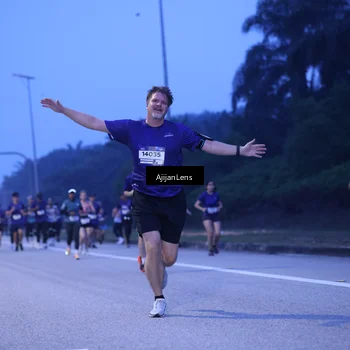 Runner Photo 7374017