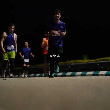 Runner Photo 7374024