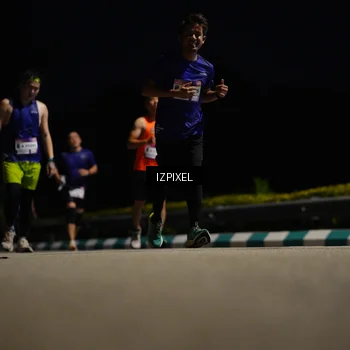 Runner Photo 7374043