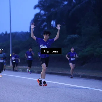 Runner Photo 7374044