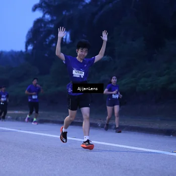 Runner Photo 7374057