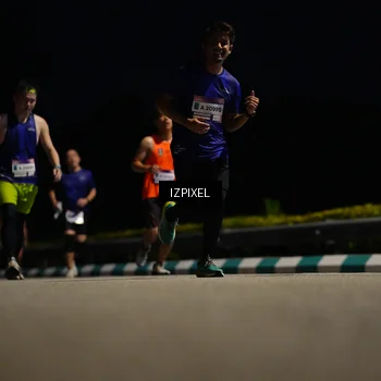 Runner Photo 7374064