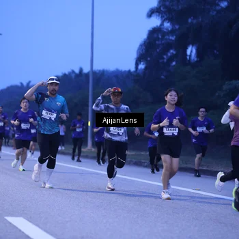 Runner Photo 7374104