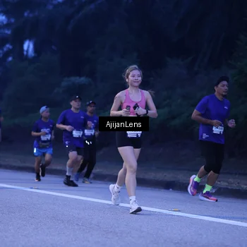 Runner Photo 7374109