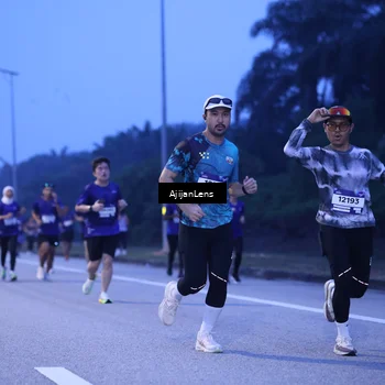 Runner Photo 7374143