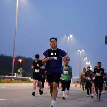 Runner Photo 7374169