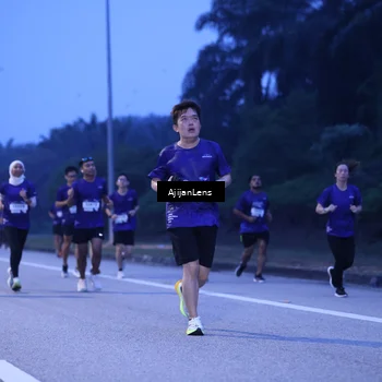 Runner Photo 7374171