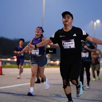 Runner Photo 7374177