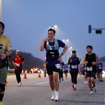 Runner Photo 7374191