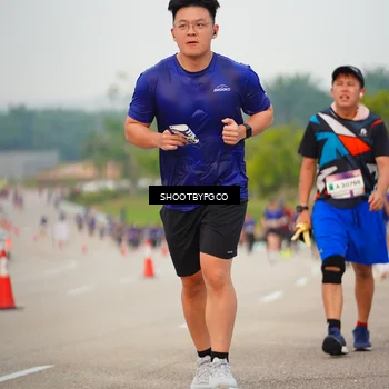 Runner Photo 7374196