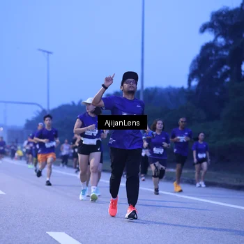 Runner Photo 7374277