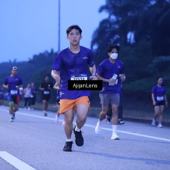 Runner Photo 7374290