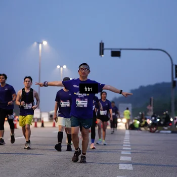 Runner Photo 7374293