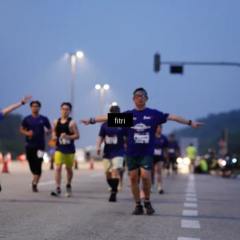 Runner Photo 7374294