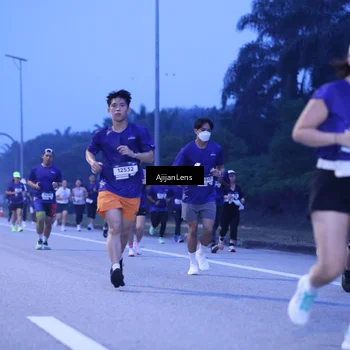 Runner Photo 7374299