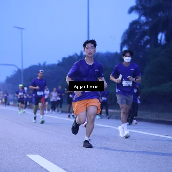 Runner Photo 7374302