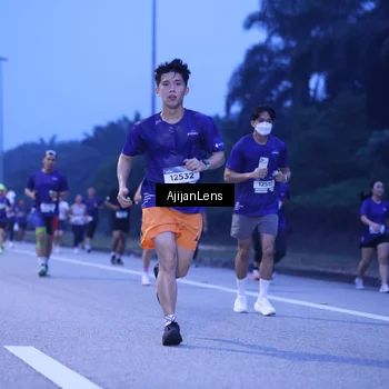 Runner Photo 7374305