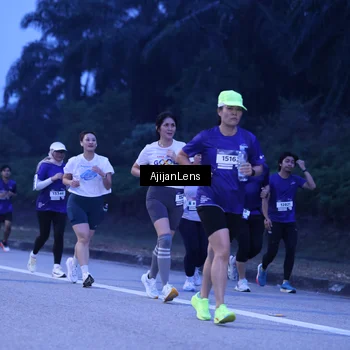 Runner Photo 7374375