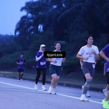 Runner Photo 7374380