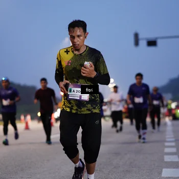 Runner Photo 7374390