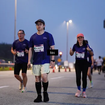 Runner Photo 7374441
