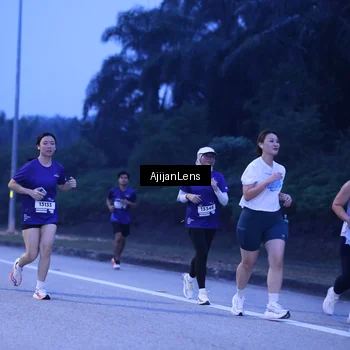 Runner Photo 7374443