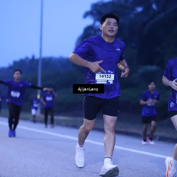Runner Photo 7374469