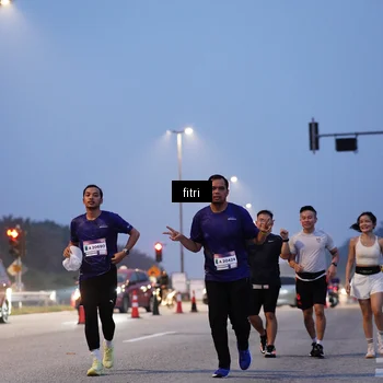 Runner Photo 7374508