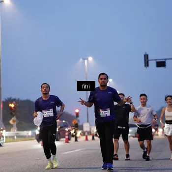 Runner Photo 7374509