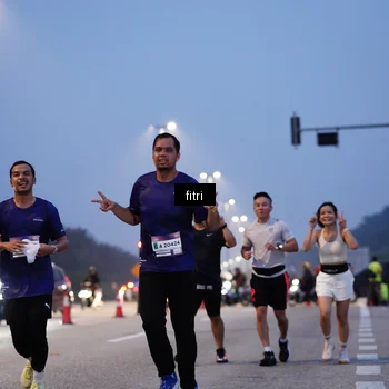 Runner Photo 7374514