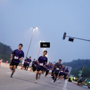 Runner Photo 7374572