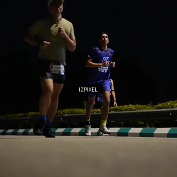 Runner Photo 7374576