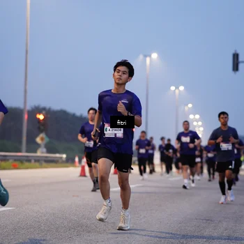 Runner Photo 7374589