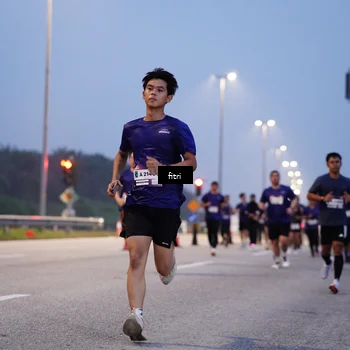 Runner Photo 7374591